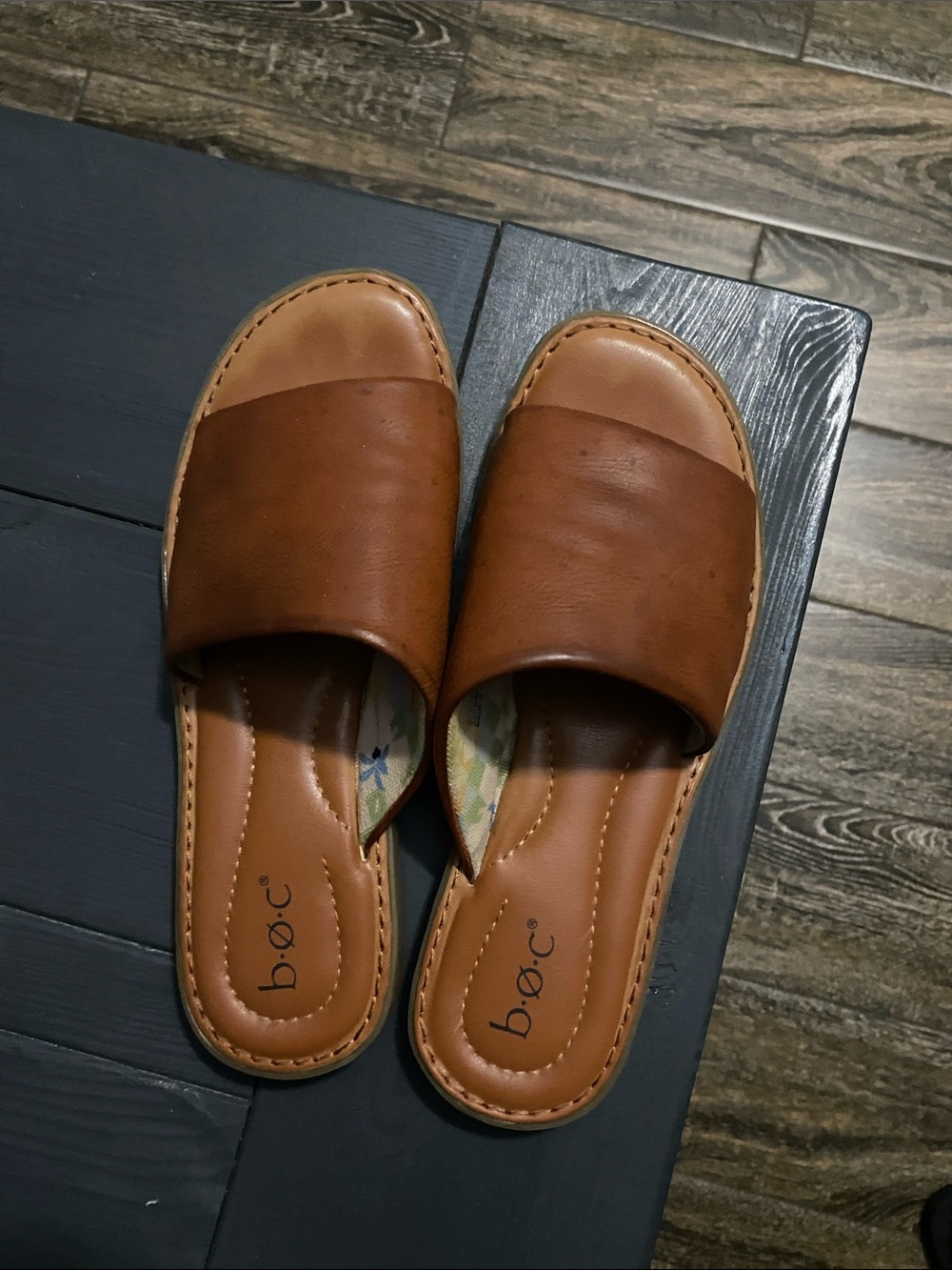 b.o.c. Women's Brown Leather Slide Mules